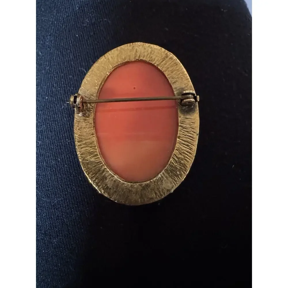 Large Antique Gold Tone Hand Carved Cameo‎ Brooch Pin 1.5